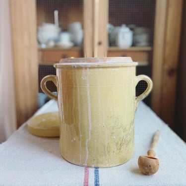 Beautiful rustic farmhouse Provençal confit pot in the most beautiful butter yellow-CFP 