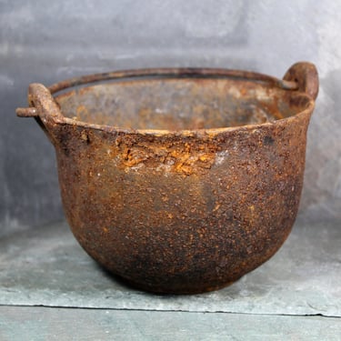 Rusty Cast Iron Witch's Cauldron Just in Time for Halloween | Vintage 