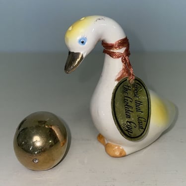 Vintage Goose That Laid The Golden Egg Salt & Pepper Shaker Set, Nursery rhyme decor, golden goose shakers, golden egg, Holiday table decor 