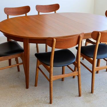 Mid Century Danish Modern Omann Jun Round Oval Dining Table 