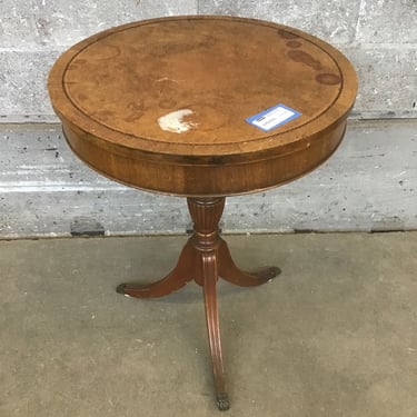 Vintage Round Accent Table (Seattle)