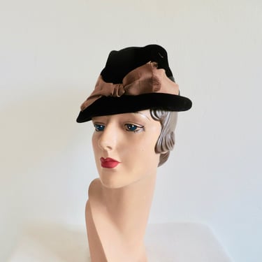 Vintage 1930's Black Velvet Small Brim Hat Tawny Brown Ribbon Trim Art Deco Era 30's Millinery Janyth Roy New York Size 22 