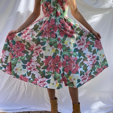 Open Back Vintage Dress / 1980's Garden Party Dress / Laura Ashley Lanz Style Dress / Wedding Guest Dress / Pink Green Florals / Full Skirt 