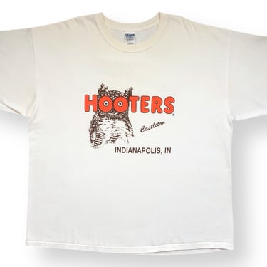 Vintage 90s Hooters Indianapolis, Indiana Double Sided “Delightfully Tacky, Yet Unrefined” Graphic T-Shirt Size XXL 