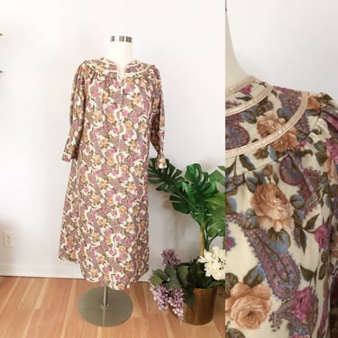 SIZE 1X 1980s Granada Fleece Winter Nightgown Cozy / Warm Flannel Muumuu Dress House Dress Plus Size 