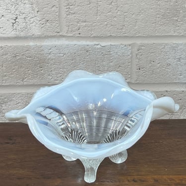 Beautiful Northwood Candy Dish with Ruffled Opalescent Glass - Vintage Glassware Rarity 