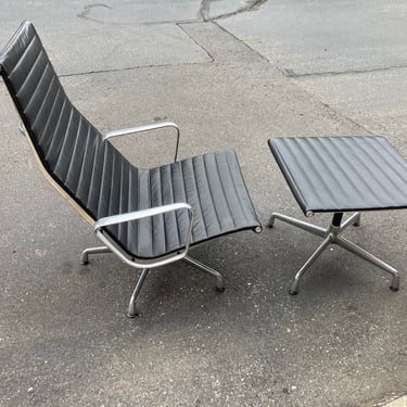 Herman Miller Eames Aluminum Group Lounge Chair EA322 with Ottoman EA323 Black Leather 