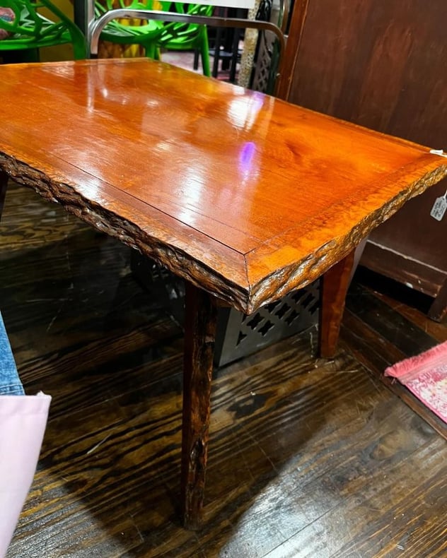 Beautiful live edge coffee table. Cabin in the woods vibes. 27.5” x 31.5” x 20” 