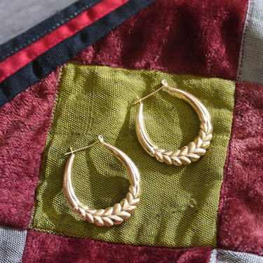 Vintage 14K Gold Wreath Repousse Hoops, Embellished Yellow Gold Oval Hoops, Textured Finish, Hollow/Lightweight, Elegant Earrings, 1 1/2