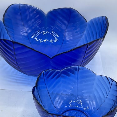 Vintage Cobalt Blue Leaf Pressed Glass Scalloped Serving Bowl 10"x5" and matching smaller 7" bowl- Chip Free 