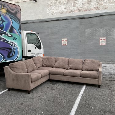 Bassett Sectional Sofa