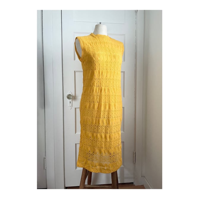 1960s Golden Yellow Lace Shift Dress- size large 