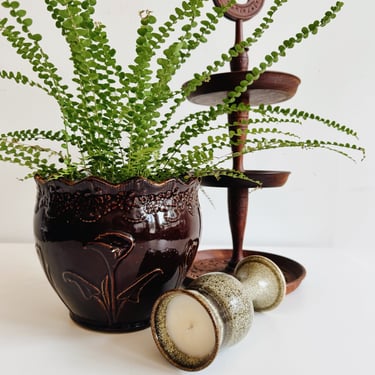 Vintage Scalloped Edge Planter
