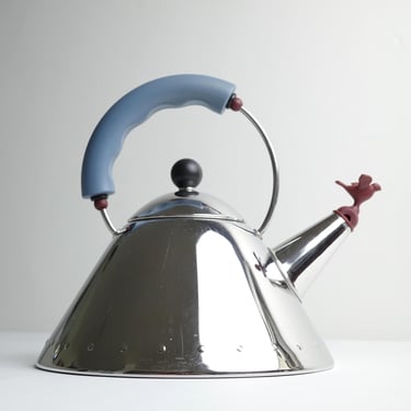 Alessi 9093 Stainless Steel Kettle with Bird Whistle by Michael Graves – Vintage – Iconic Italien Design with Character 
