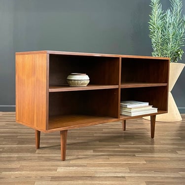 Mid-Century Modern Walnut Bookcase / Credenza, c.1960’s 