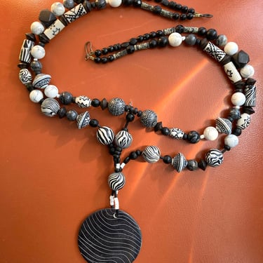 Black and White Ceramic Beaded Necklace 
