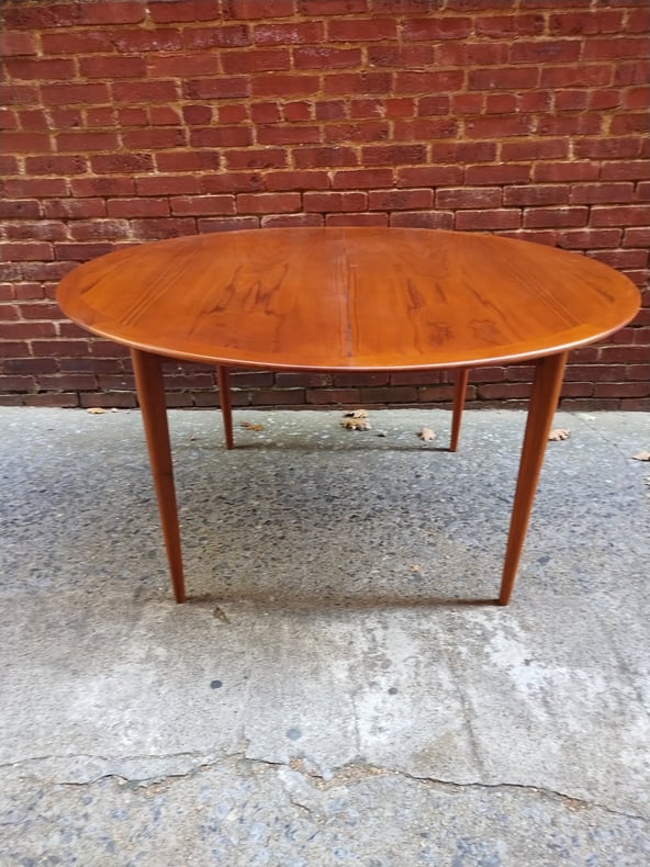 Greta Jalk Teak Dining Table with Leaves