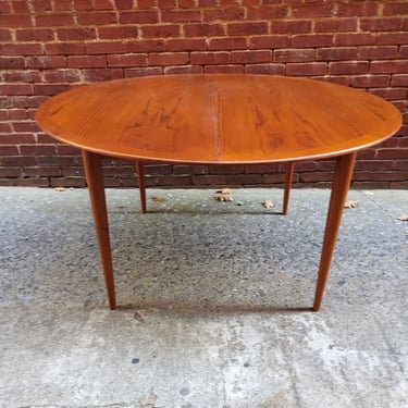 Greta Jalk Teak Dining Table with Leaves