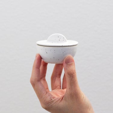 Mini Ceramic Dish with Lid - Modern Pottery - Clay - Small/Tiny - Sauce/Soy/Salt/Spice/Condiment - Food/Table/Kitchen Styling - Home Decor 