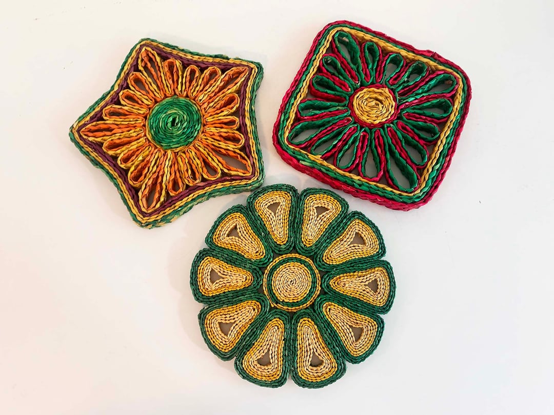 Vintage Straw Pot Holder Trivet Set of Three Pink Blue Check Engine