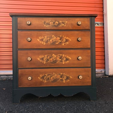 1980s Traditional Hitchcock 4 Drawer Stenciled Dresser Chest 