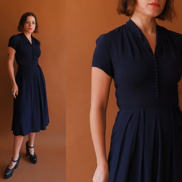 Vintage 40s Navy Blue Crepe Rayon Dress/1940s Short Sleeve Dress with Covered Buttons/ Size XS 24 