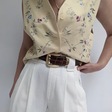 Beautiful Vintage Floral Embroidered Linen Vest