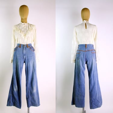 70s Hi-Gear Bell Bottoms Jeans / Vintage High Waisted Jeans / 1970s / Vintage Light Wash Denim /Waist 29 