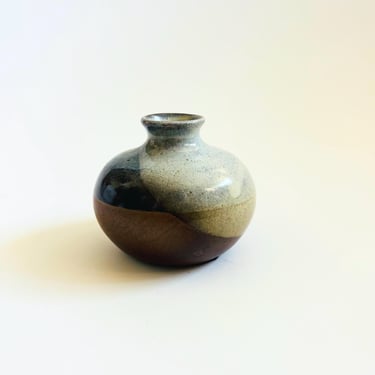 Pottery Craft Vase by Robert Maxwell 
