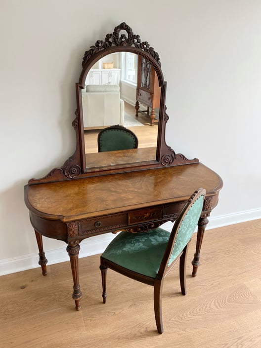NEW - Gorgeous Antique Vanity Dressing Table with Original Mirror and Chair 