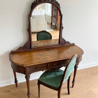 NEW - Gorgeous Antique Vanity Dressing Table with Original Mirror and Chair 