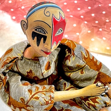 VINTAGE: Indonesian Javanese Handcrafted Wooden Boneka Doll - Tattooed Face Bean Bag Doll - Androgynous Doll - SKU 00034951 