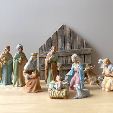 1982 nativity set 5603 Home Interiors 9 piece bisque pastel holy family shepherd magi 