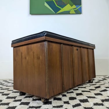 MCM Lane Record Storage Bench