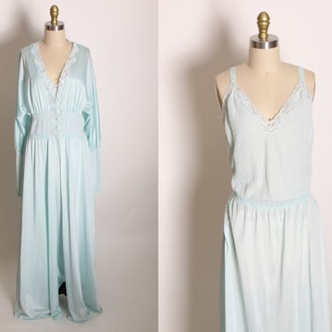 1980s Pale Ice Blue Wide Strap Full Length Night Gown with Matching Button Up Robe Peignoir Lingerie Set by Vanity Fair -M 