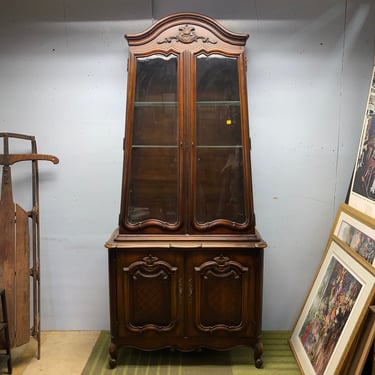 Tapered Curio Cabinet with Light