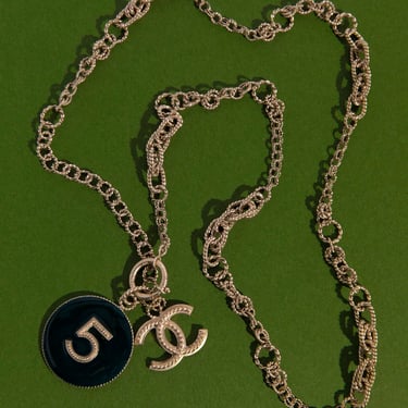 CHANEL Gold Chain Link 5 Coin Necklace