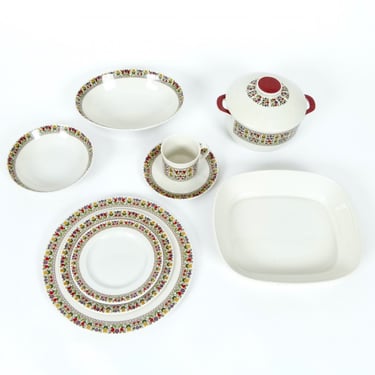 78 Pieces Fireglow by Royal Doulton, 1972