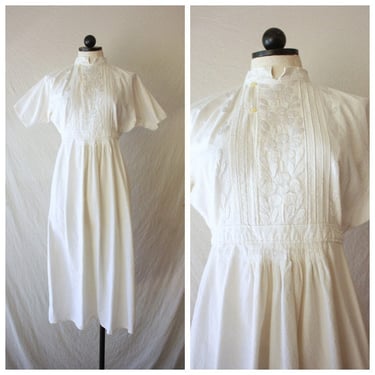 Vintage Traditional Eastern European Linen Dress with Embroidery 