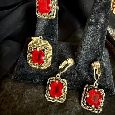 Vintage Sarah Coventry Set, Earrings, Pendant and Ring, Majorca, Faceted Glass Stone, Demi Parure, 3-Pc Jewelry Set 