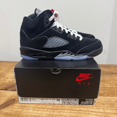 Air Jordan 5 “Black Metallic” | 7Y | New