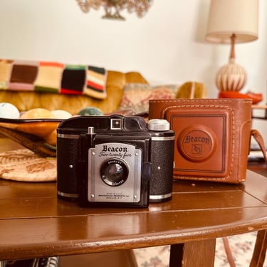 1950s Beacon Two Twenty Five Box Camera with Case - Vintage Photograph - Bakelite - Untested 