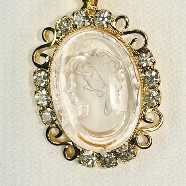 Vintage Lucite Cameo Necklace Reverse Intaglio Rhinestone Retro Fashion Jewelry 