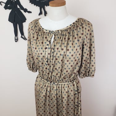 Vintage 1970's Micro Floral Dress / 70s Poly Day Dress M/L 