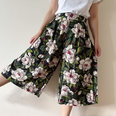 vintage culottes wide leg pants high waist gauchos pleated floral abstract oil painting effect boho style black green Made in USA size S/M 