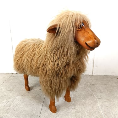 Life sized mid century sheep, 1970s - vintage sheep stool - design footrest - foot rest - vintage ottoman 