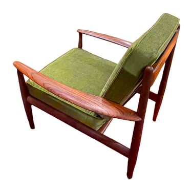 Grete Jalk Easy Chair w. New Support Straps + New Cushions in Spinach Green
