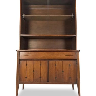 Broyhill Saga China Hutch, Circa 1960s - *Please ask for a shipping quote before you buy. 