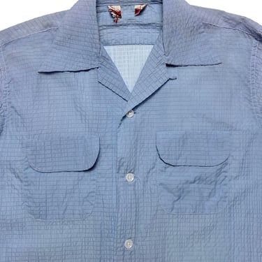 Vintage 1950s Lightweight Nylon Seersucker Sport Shirt ~ size M ~ Loop Collar / Flap Pockets ~ 