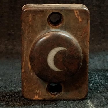 1930s Murdock No. C10 Walnut Bakelite Crescent Moon Doorbell Pushbutton